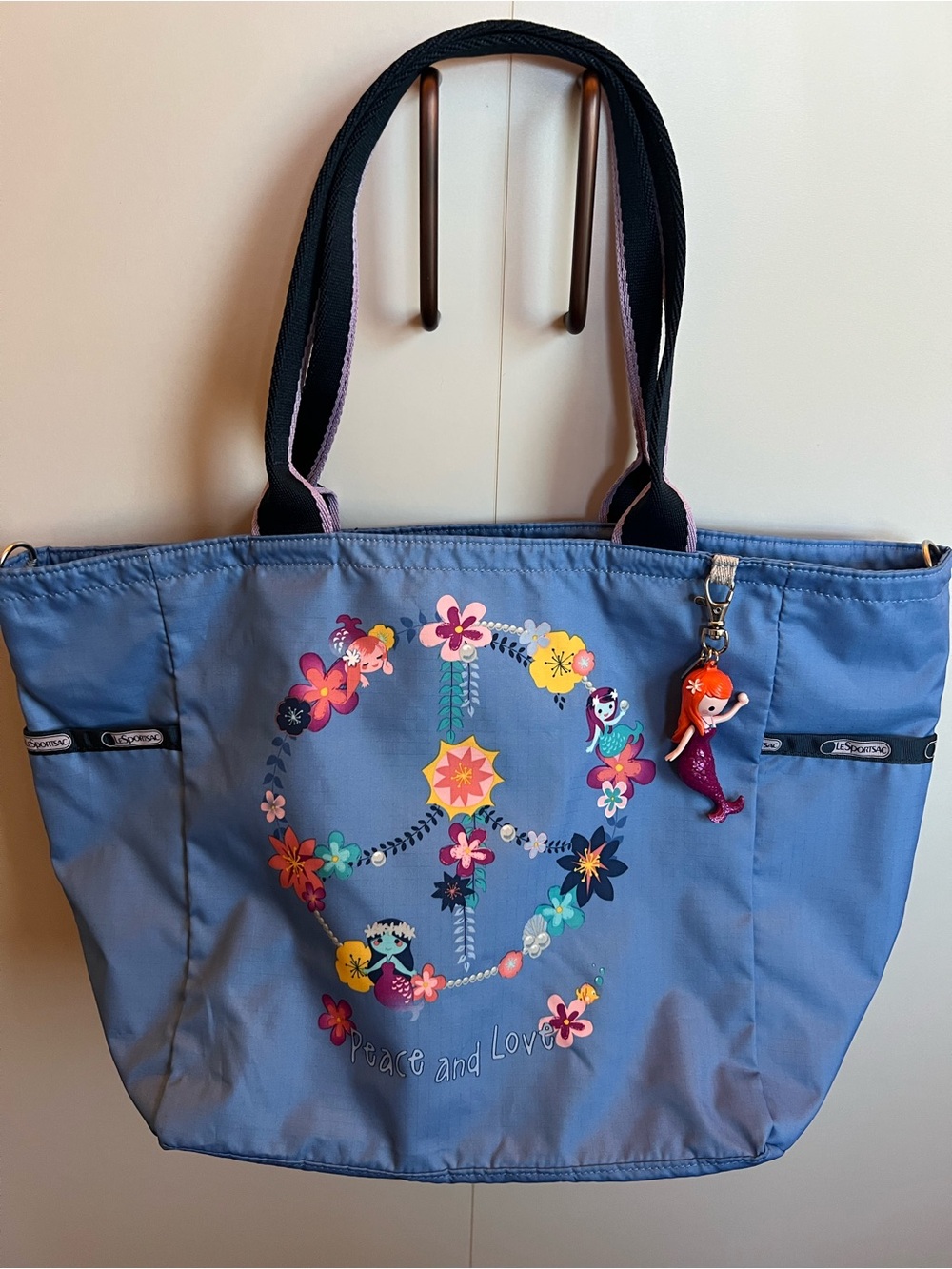 Lesportsac X Disney It’s A Small World “Tahitian Dreams” Tote